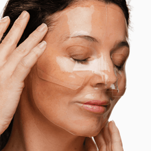 Load image into Gallery viewer, Omnilux - Hydrogel Facial Mask